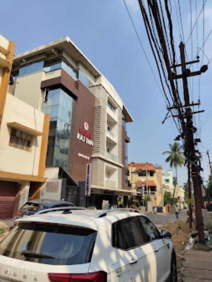 Hotel Raj Inn Bhubaneswar Buitenkant foto